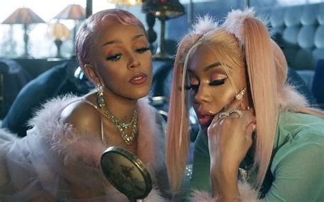 saweetie nude|Saweetie & Doja Cat Get Naked In Racy Best Friend Music Video